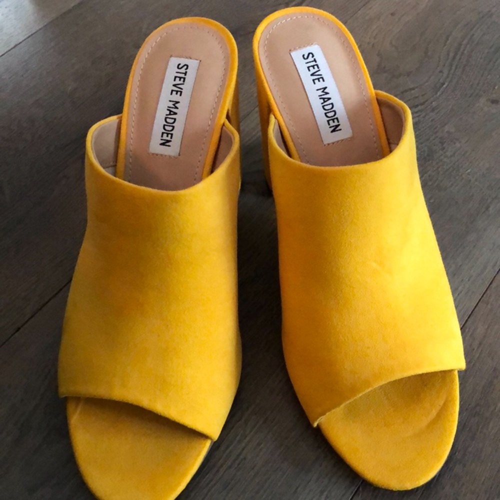 Steve Madden shoes yellow heels - Picture 2 of 4